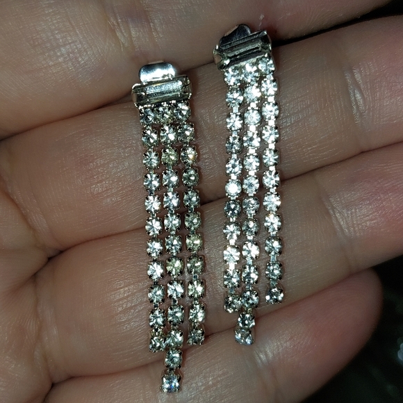Vintage Jewelry - Vintage Silver Crystal Drop Earrings